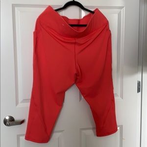 LIVI Pink Capris Sportswear